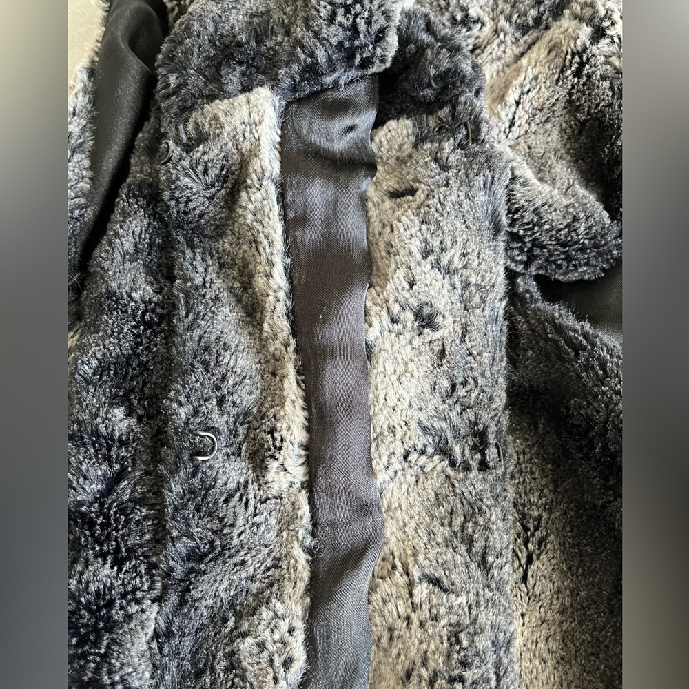 ADRIENNE VITTADINI Women's FAUX FUR Vest size M - Picture 7 of 9